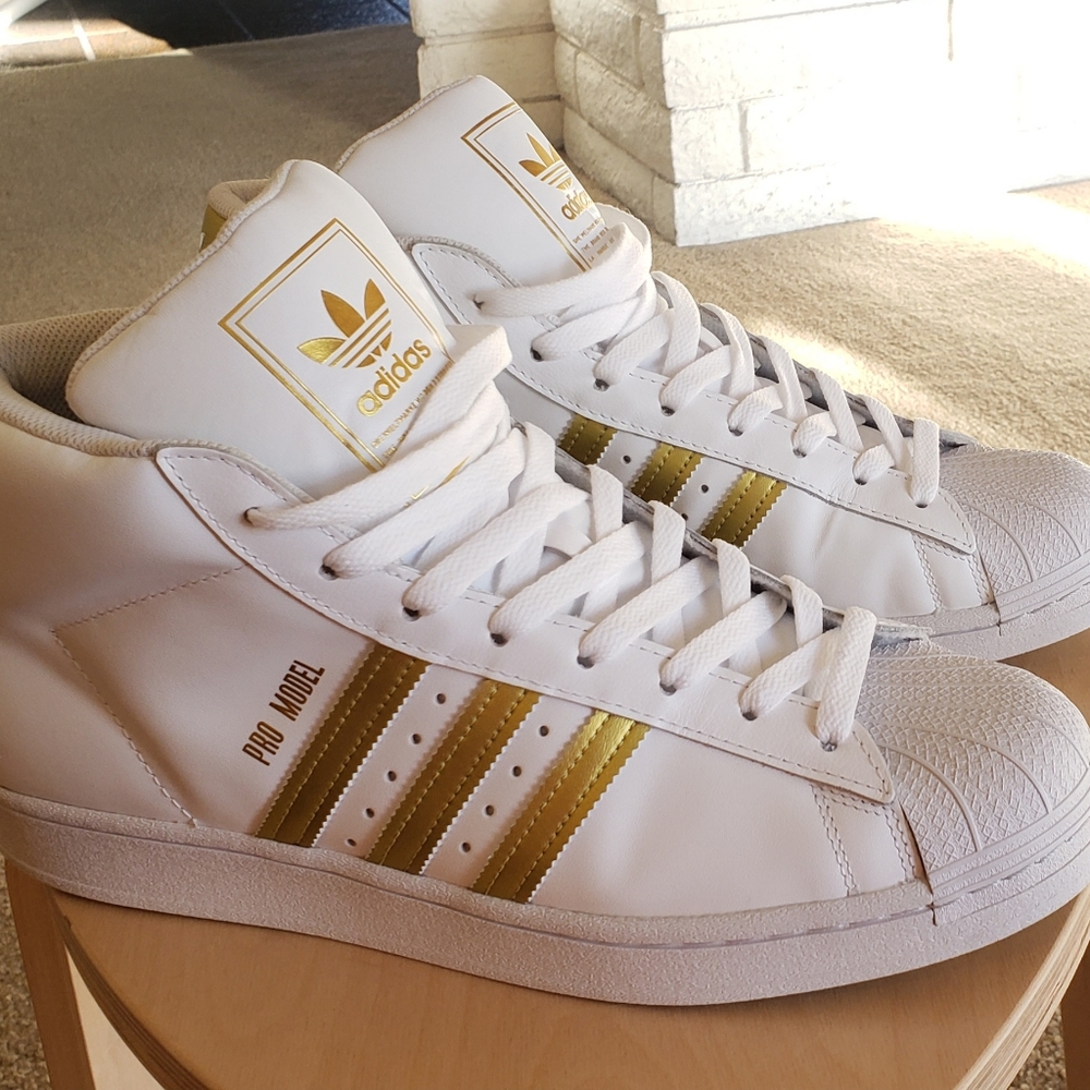 MEN'S ADIDAS ORIGINALS PRO MODEL FW3110 CLOUD WHITE / GOLD METALLIC SZ 11.5